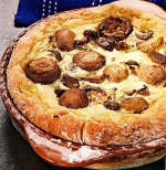 Пирог картофельный с грибами и сыром